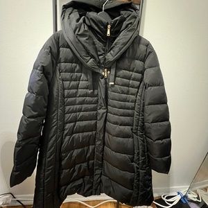 NEW! Tahari Womens Puffer Coat in Black